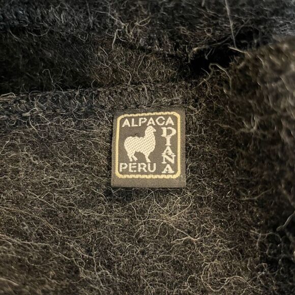 Alpaca Diana Scarf with fringe Charcoal 8.5" x 75" Made in Peru - Picture 5 of 5